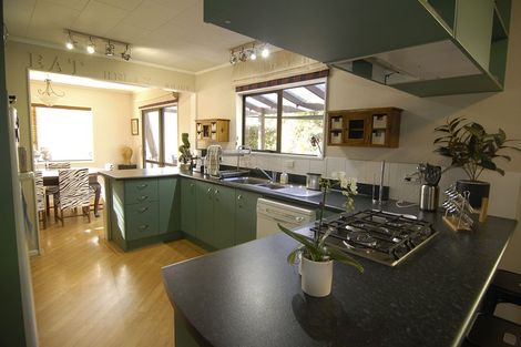 Photo of property in 6 Goodwin Place, Pinehaven, Upper Hutt, 5019