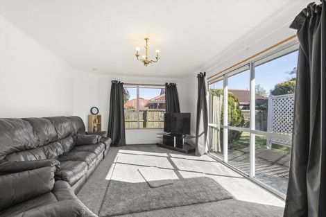 Photo of property in 28 Peebles Drive, Hei Hei, Christchurch, 8042