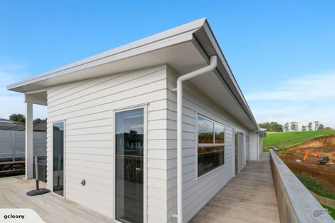 Photo of property in 54 Ainslee Street, Highlands Park, New Plymouth, 4312