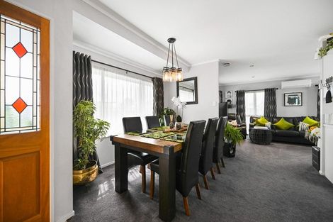 Photo of property in 25 Kentucky Crescent, Nawton, Hamilton, 3200