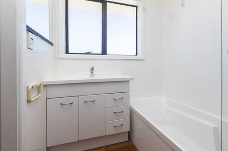 Photo of property in 17 Tuckers Road, Redwood, Christchurch, 8051