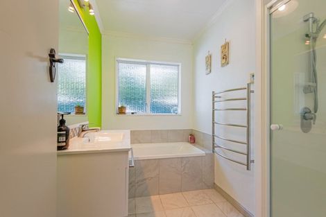 Photo of property in 19 Humphries Place, Awapuni, Palmerston North, 4412