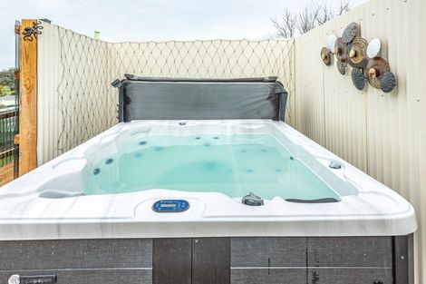 Photo of property in 17 Toi Street, Tawhero, Whanganui, 4501