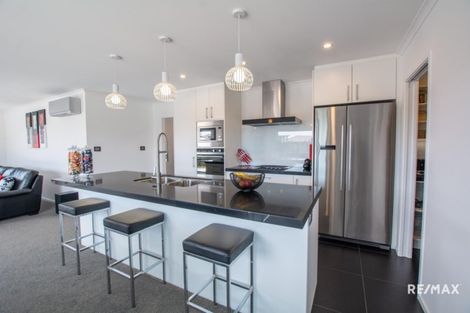 Photo of property in 18 Naeo Close, Papamoa Beach, Papamoa, 3118