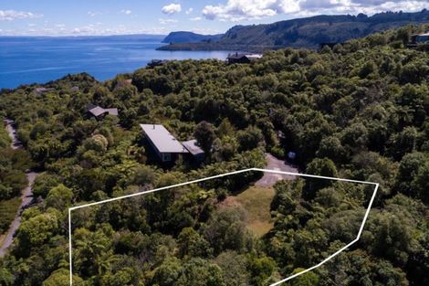 Photo of property in 44 Whakamoenga Point, Acacia Bay, Taupo, 3385