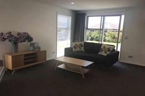 Photo of property in 14 Shillingford Boulevard, Rolleston, 7615