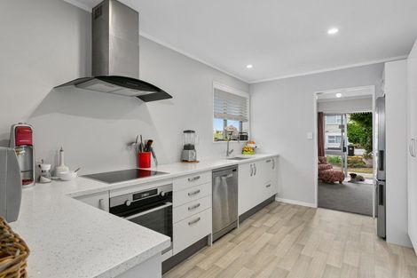 Photo of property in 9 Woodstock Crescent, Leamington, Cambridge, 3432