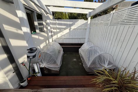 Photo of property in 2/220 Salisbury Street, Christchurch Central, Christchurch, 8013