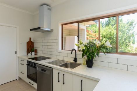 Photo of property in 472 Maharakeke Road, Waipukurau, 4281