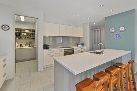 Photo of property in 2 Portofino Point, Karaka, Papakura, 2113