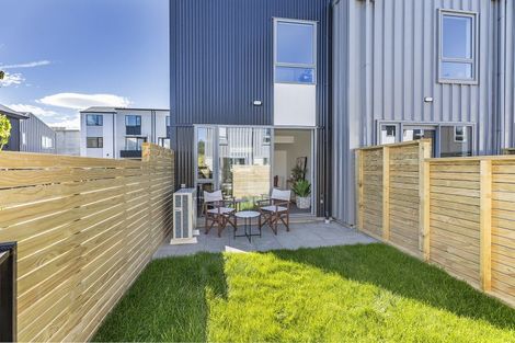 Photo of property in 32 John Street, Stokes Valley, Lower Hutt, 5019