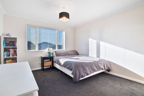 Photo of property in 15 Sutton Place, Dallington, Christchurch, 8061