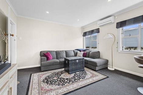 Photo of property in 417 Carrington Street, Upper Vogeltown, New Plymouth, 4310