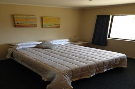 Photo of property in 33 Ruahine Street, Roslyn, Palmerston North, 4414