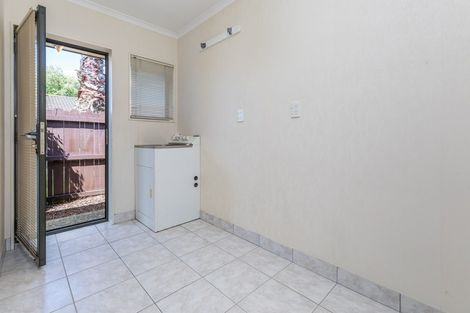 Photo of property in 64 Longford Park Drive, Takanini, 2112