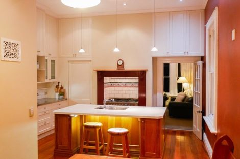 Photo of property in 35 Kilgour Street, Roslyn, Dunedin, 9010