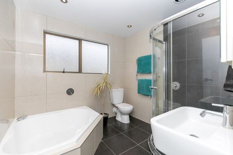 Photo of property in 11 Matipo Crescent, Pukete, Hamilton, 3200