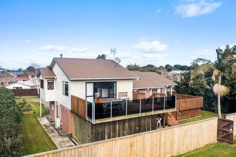 Photo of property in 2 Litchfield Place, Clarks Beach, 2122