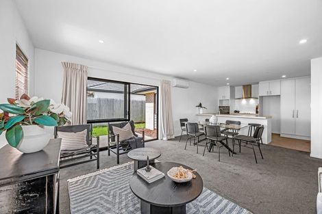 Photo of property in 1 Robalan Close, Halswell, Christchurch, 8025