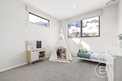 Photo of property in 16 Soudley Court, Jacks Point, Queenstown, 9371