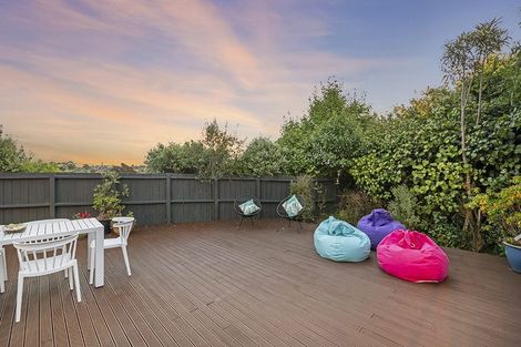 Photo of property in 85 Kennedy Avenue, Forrest Hill, Auckland, 0620