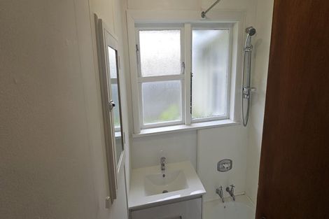 Photo of property in 2 Nyton Place, Bryndwr, Christchurch, 8053