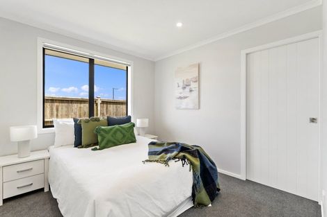 Photo of property in 28 Saint Michael Crescent, One Tree Point, 0118