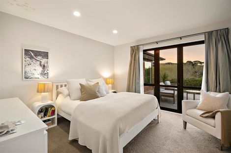 Photo of property in 883 Peak Road, Helensville, 0875