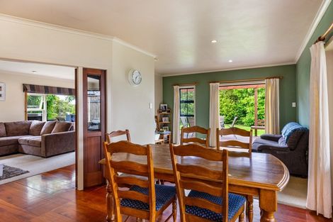 Photo of property in 90 Tamatea Road, Taupo, 3330