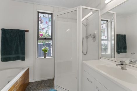 Photo of property in 218 Main Road South, Raumati South, Paraparaumu, 5032