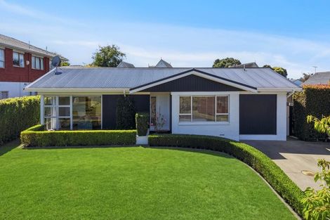 Photo of property in 46 Luton Avenue, Sunnyhills, Auckland, 2010