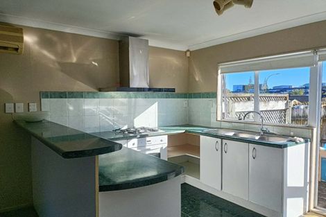 Photo of property in 36 Hugh Green Drive, Pinehill, Auckland, 0632