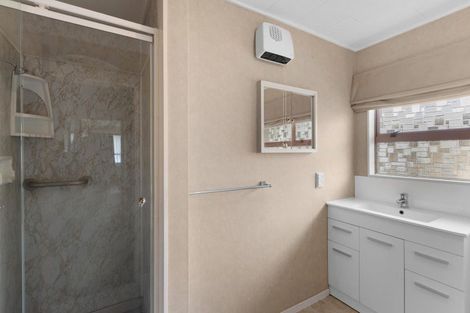 Photo of property in 1/3 Church Road, Taradale, Napier, 4112