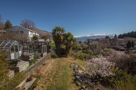 Photo of property in 33 Stratford Terrace, Wanaka, 9305