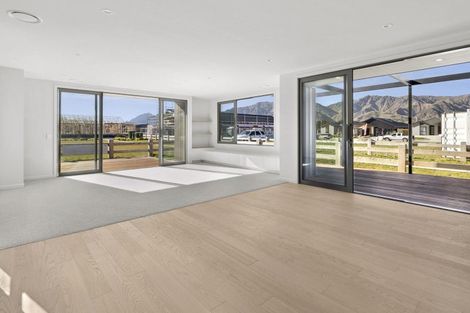 Photo of property in 146 Burdon Loop, Lake Hawea, 9382