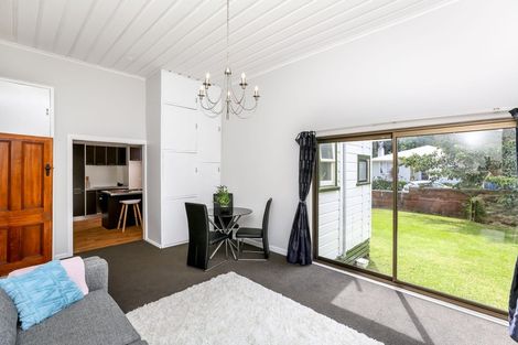 Photo of property in 43 Lorna Street, Lynmouth, New Plymouth, 4310