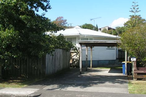 Photo of property in 2/31 Seine Road, Forrest Hill, Auckland, 0620