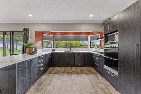 Photo of property in 2 Puketiro Drive, Feilding, 4702