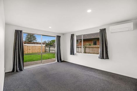 Photo of property in 18 Chic Gardens, Parakai, 0830