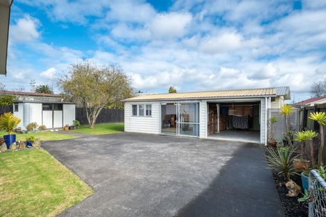 Photo of property in 4 Luanda Drive, Ranui, Auckland, 0612