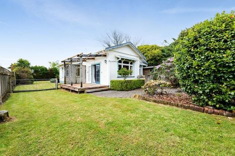 Photo of property in 10 Cameron Street, Hawera, 4610