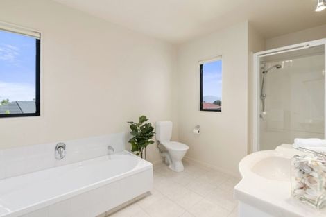 Photo of property in 21 Observation Place, Paraparaumu, 5032