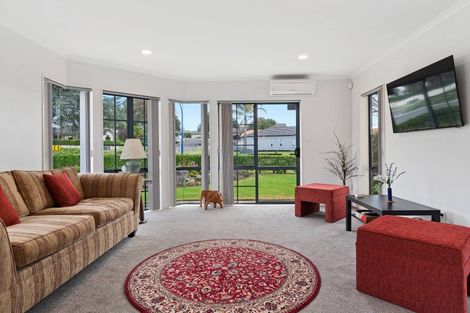 Photo of property in 1 Amberley Crescent, Bethlehem, Tauranga, 3110