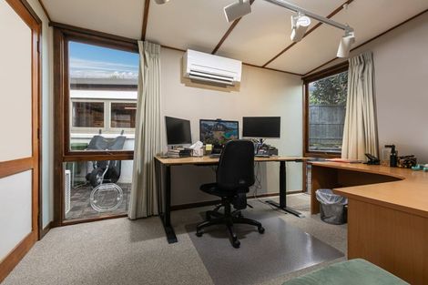 Photo of property in 15 Fairlea Road, Te Atatu South, Auckland, 0610