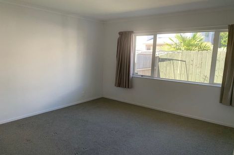 Photo of property in 4 Poaka Avenue, Takanini, 2112