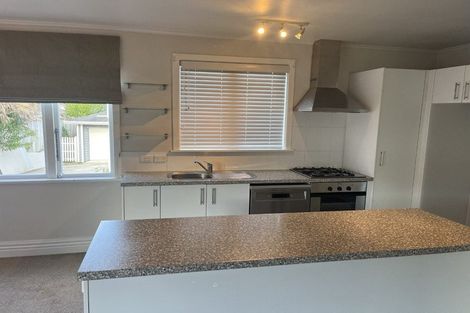 Photo of property in 25 New Windsor Road, Avondale, Auckland, 0600