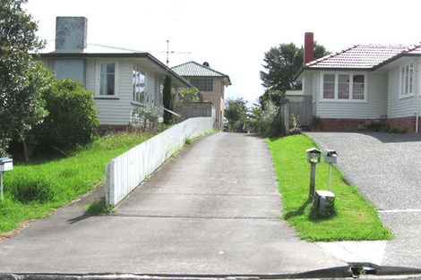 Photo of property in 6a Gladfield Lane, Te Atatu Peninsula, Auckland, 0610
