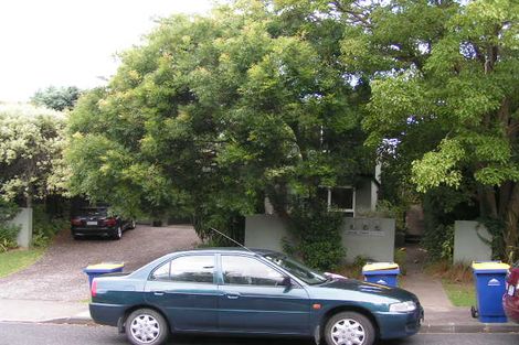 Photo of property in 2/5 Hauraki Road, Hauraki, Auckland, 0622