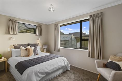 Photo of property in 11 Farm Lane, Parklands, Christchurch, 8083