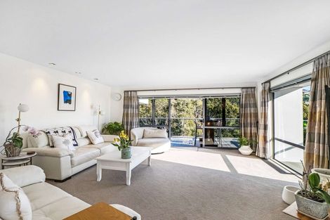 Photo of property in 10 Cadiz Lane, Mount Pleasant, Christchurch, 8081
